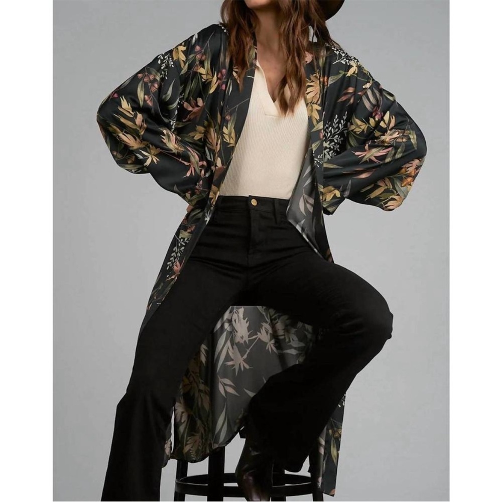 NEW ELAN bay kimono in black olive leaf
floral top long swim coverup versatile